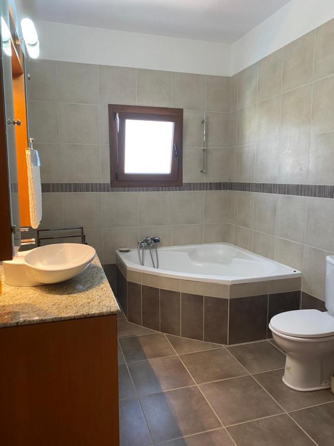Episkopi Villa, Luxury 4 Bedroom With Pool - לימסול מראה חיצוני תמונה